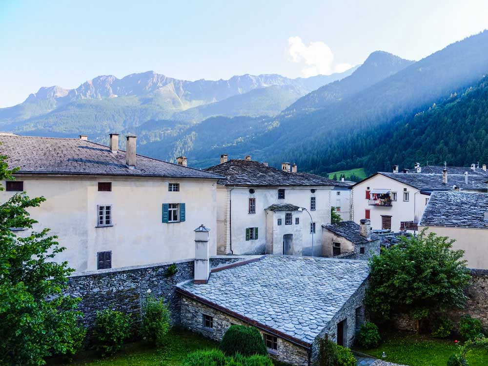 kloster-dorfkern-poschiavo Blick aus dem historischen Kloster in Poschiavo