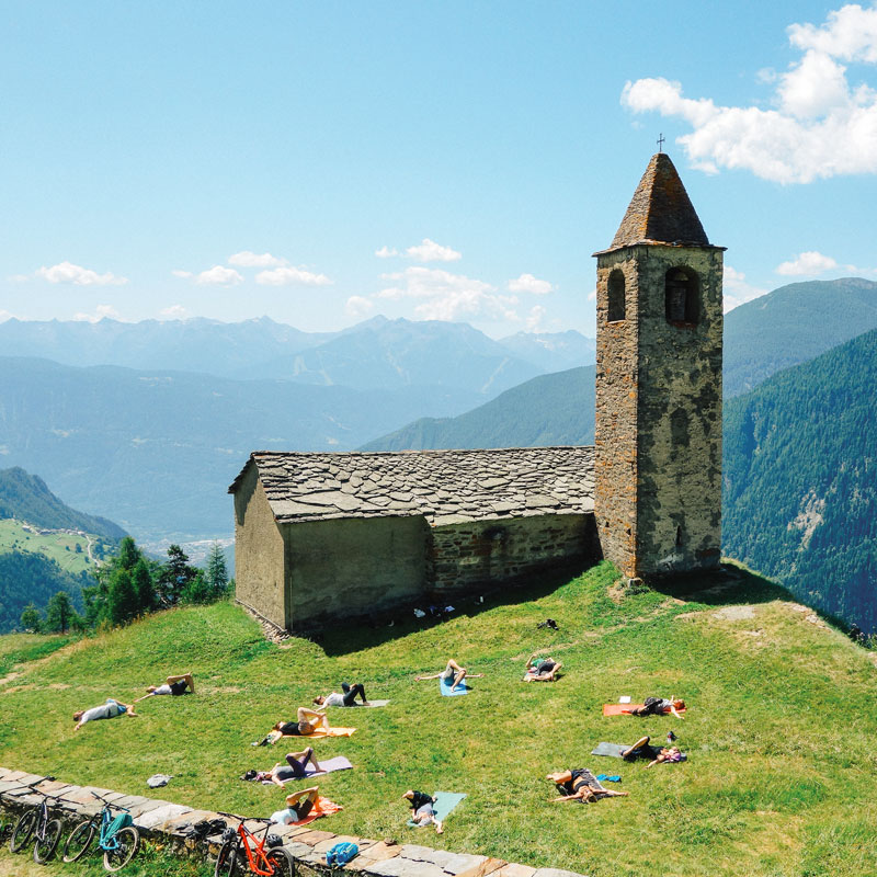 Yoga Graubuenden Sommer 